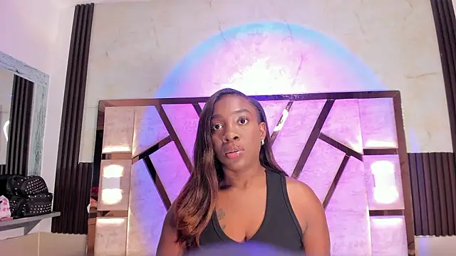 Athenea Mills online show from 30, 3, 2026