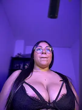 Snapshot of Soysofiarodrigu chatting on 5, 3, 2025 Soysofiarodrigu online show from 5, 3, 2025