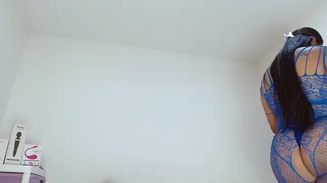 sashacreamy  online show from 8, 10, 2025