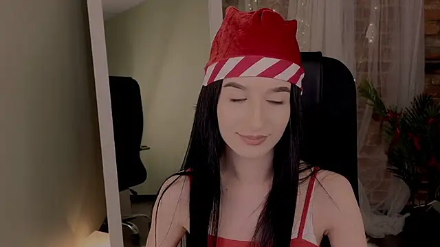 LauraCoy online show from 25, 12, 2024