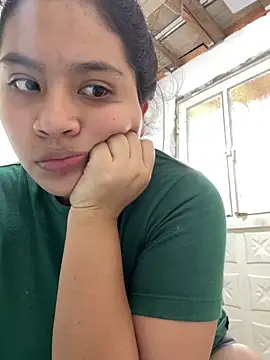 Snapshot of moncerrat_luna chatting on 1, 5, 2026 moncerrat luna online show from 1, 5, 2026