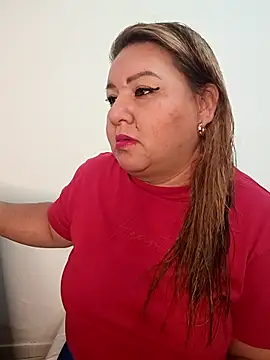 HORNY MATURE25 online show from 4, 2, 2026