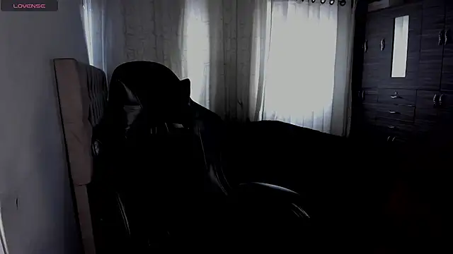 Snapshot of aliice_walker_ chatting on 22, 4, 2026 aliice walker online show from 22, 4, 2026