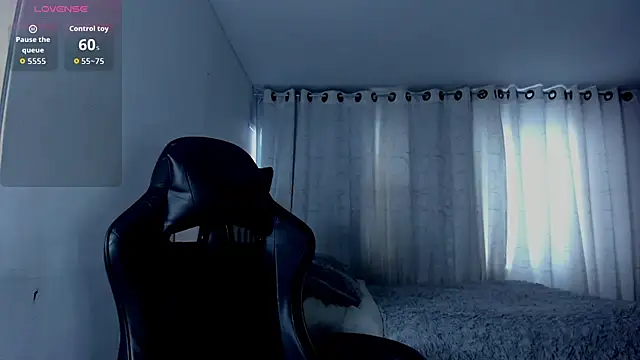 Snapshot of aliice_walker_ chatting on 6, 6, 2026 aliice walker online show from 6, 6, 2026