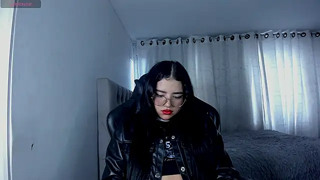 Snapshot of aliice_walker_ chatting on 18, 6, 2026 aliice walker online show from 18, 6, 2026