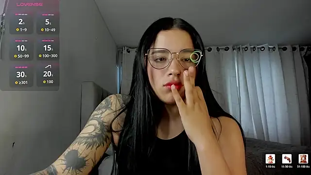 Snapshot of aliice_walker_ chatting on 23, 6, 2026 aliice walker online show from 23, 6, 2026