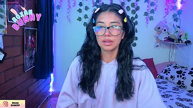 Roxanbunny1 online show from 10, 6, 2026