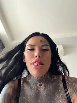 claudiacvc95 online show from 28, 6, 2026