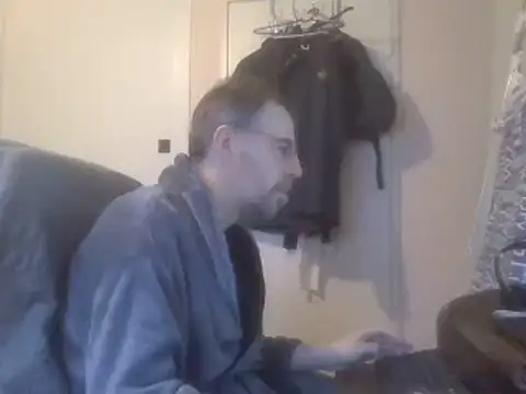 ptitcanard60600 online show from 30, 1, 2025