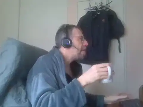 ptitcanard60600 online show from 30, 1, 2025