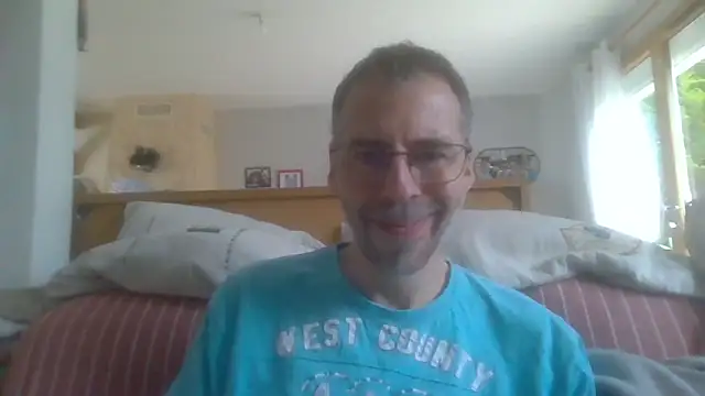 ptitcanard60600 online show from 9, 9, 2025