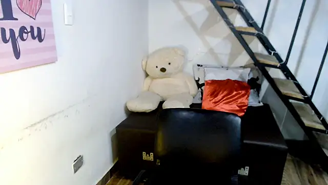 samantha baby  online show from 24, 1, 2025