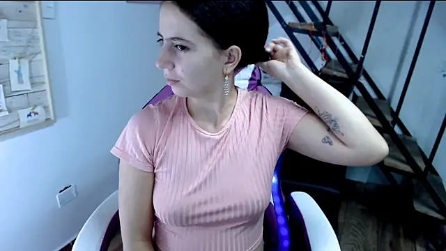 samantha baby  online show from 17, 9, 2025