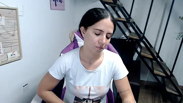 samantha baby  online show from 24, 11, 2025