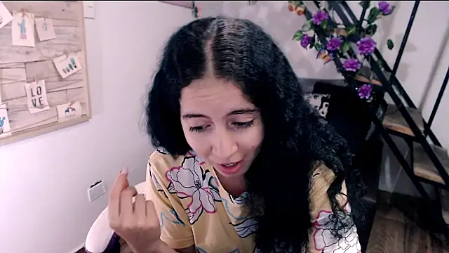 Snapshot of samantha_baby_ chatting on 18, 4, 2026 samantha baby online show from 18, 4, 2026