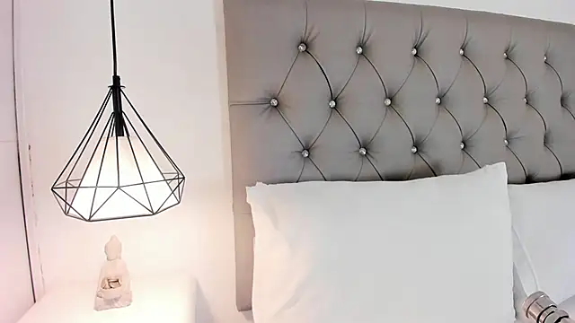 Victoriaxx  online show from 15, 2, 2025