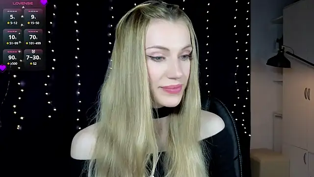 Lilianna Just online show from 25, 2, 2025