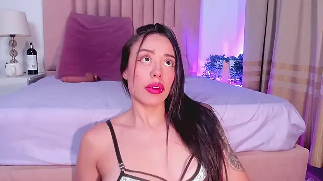 NoraDasilva online show from 12, 1, 2025