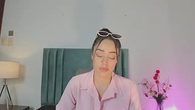 NoraDasilva online show from 14, 1, 2025