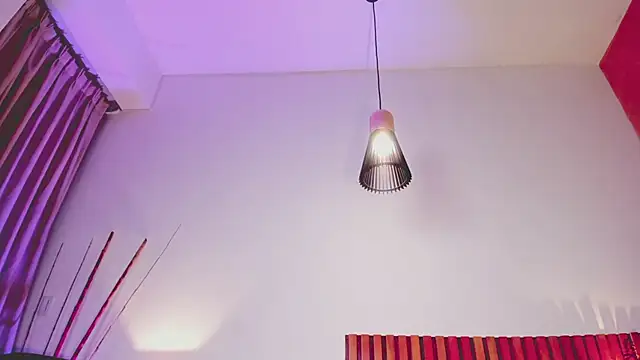 NoraDasilva online show from 26, 2, 2025