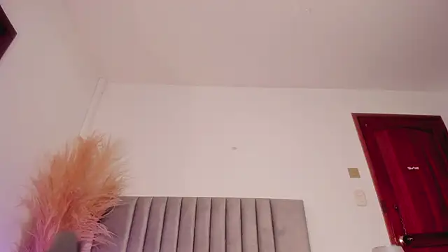 NoraDasilva online show from 27, 2, 2025