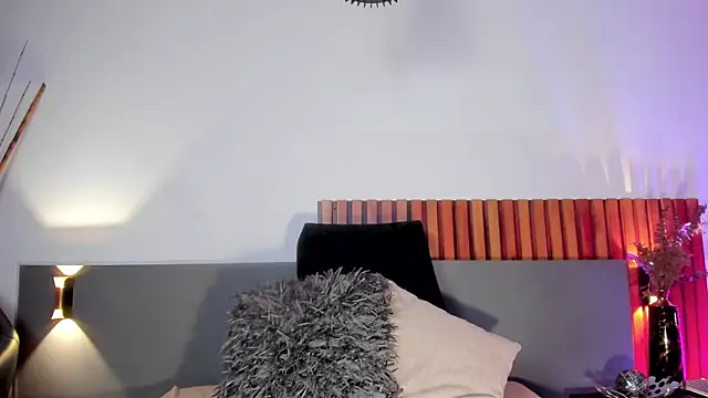 NoraDasilva online show from 9, 3, 2025