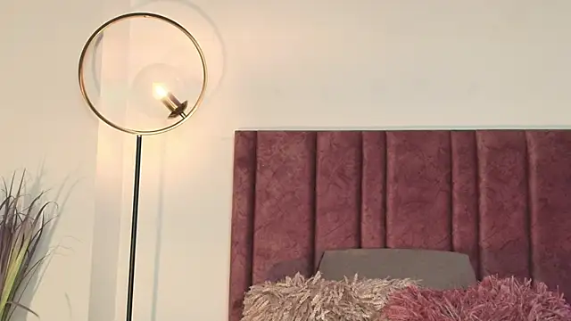 NoraDasilva online show from 7, 10, 2025