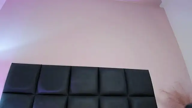 NoraDasilva online show from 11, 4, 2026