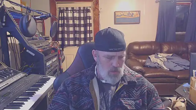 Snapshot of jimdacbin420 chatting on 13, 2, 2025 jimdacbin420 online show from 13, 2, 2025