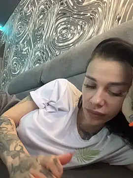 Queen of pain online show from 3, 2, 2026