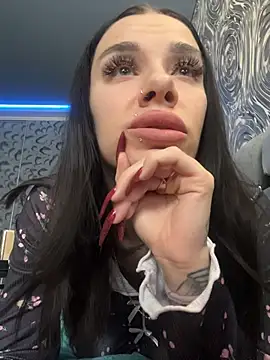 Queen of pain online show from 9, 3, 2026