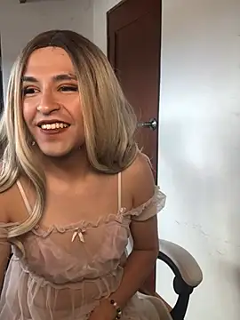 Aly scarf online show from 6, 1, 2025