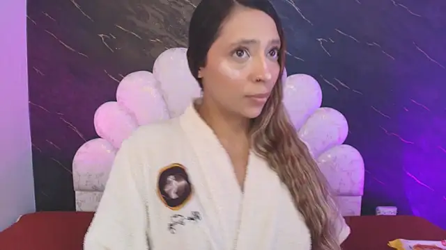  MiaBrown  online show from 18, 4, 2026