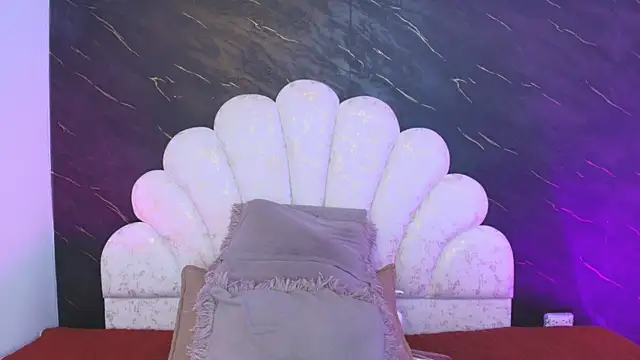  MiaBrown  online show from 6, 6, 2026