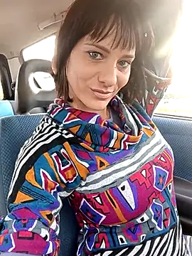 Emyly83 online show from 24, 10, 2025