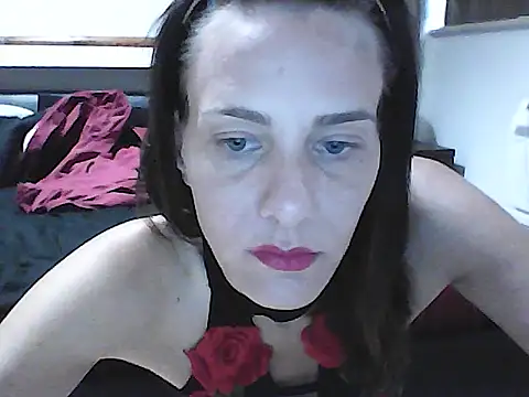 Emyly83 online show from 30, 7, 2026