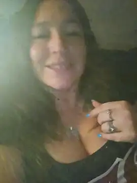 Snapshot of angelbaby1998 chatting on 1, 12, 2024 angelbaby1998 online show from 1, 12, 2024