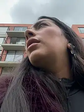 Nicollemays online show from 15, 4, 2026