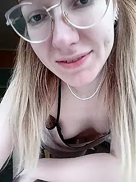  Sweet Love  online show from 10, 2, 2025