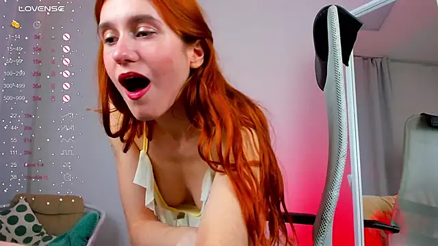 Snapshot of Sally_Biscuit chatting on 17, 1, 2025 Sally Biscuit online show from 17, 1, 2025