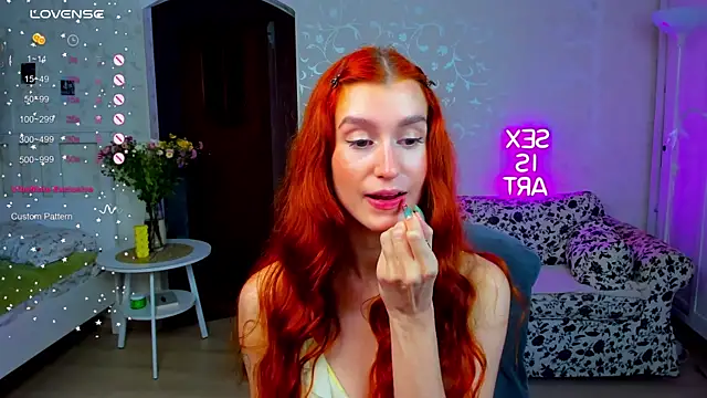 Snapshot of Sally_Biscuit chatting on 19, 9, 2025 Sally Biscuit online show from 19, 9, 2025