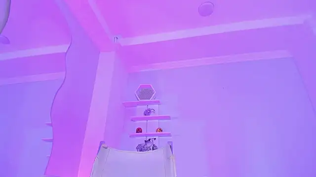 CamileHolmes online show from 2, 3, 2025