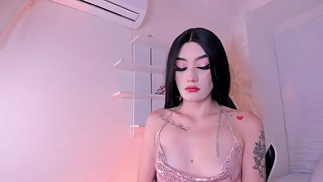 CamileHolmes online show from 23, 7, 2026
