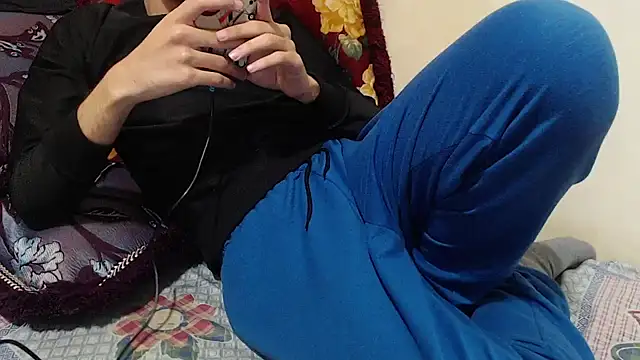Alexdelarge323 online show from 7, 1, 2025