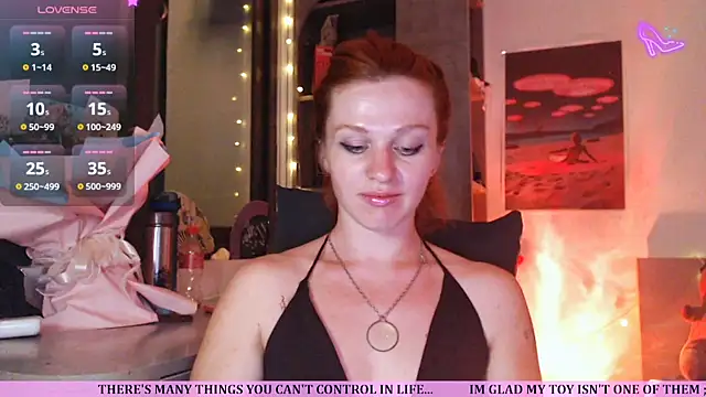 Snapshot of Cassie_Wild chatting on 22, 4, 2026 Cassie Wild online show from 22, 4, 2026
