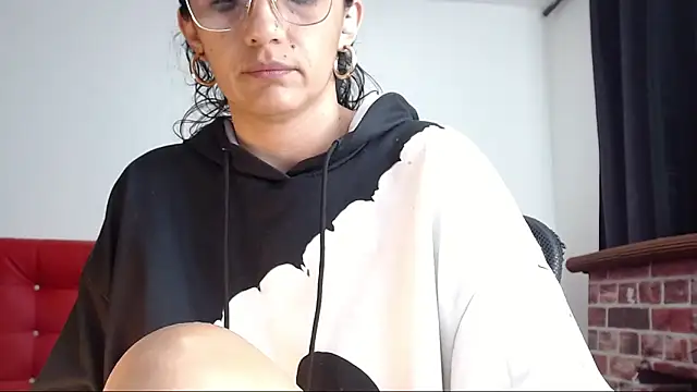 Lucynaugthyy online show from 26, 1, 2025