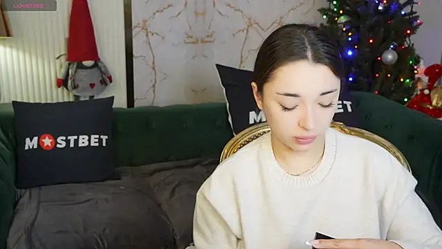 Snapshot of Jasmine_Flow chatting on 18, 12, 2024 Jasmine Flow online show from 18, 12, 2024