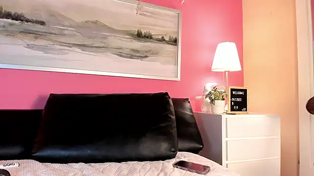 Tiffanysurez  online show from 19, 3, 2025