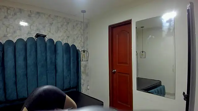 nalalye cruzz  online show from 22, 11, 2025