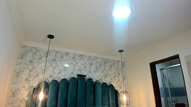 nalalye cruzz  online show from 4, 4, 2026